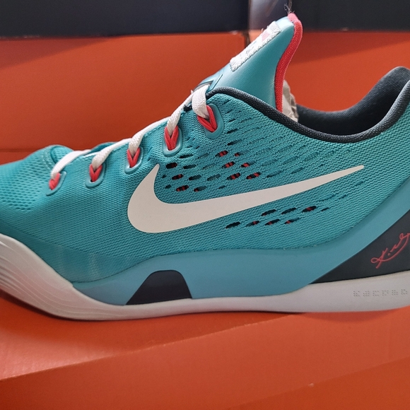 Kobe 9 Nike Dusty Cactus shoes, size 6.5y, excellent condition in original box - Picture 7 of 16